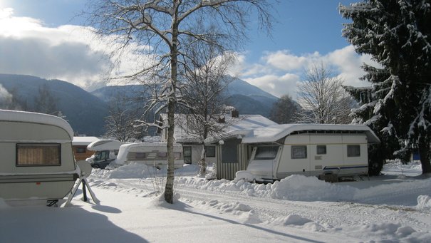 Winterbild Campingplatz