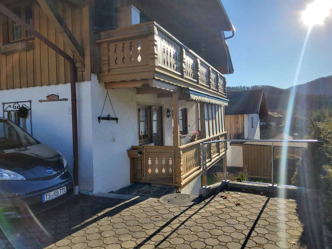 Ferienwohnung Eingang mit Stellplatz