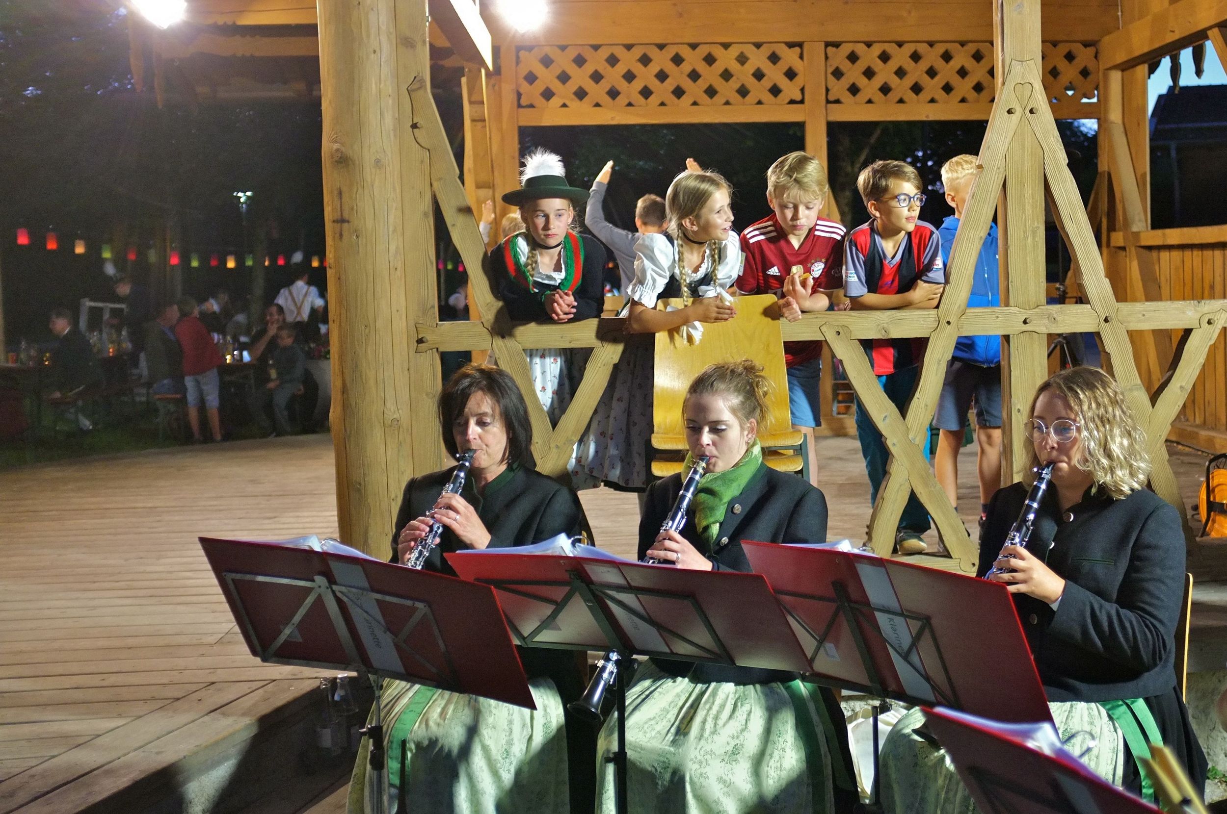 LichterfestMusikantinnenDSCF1741