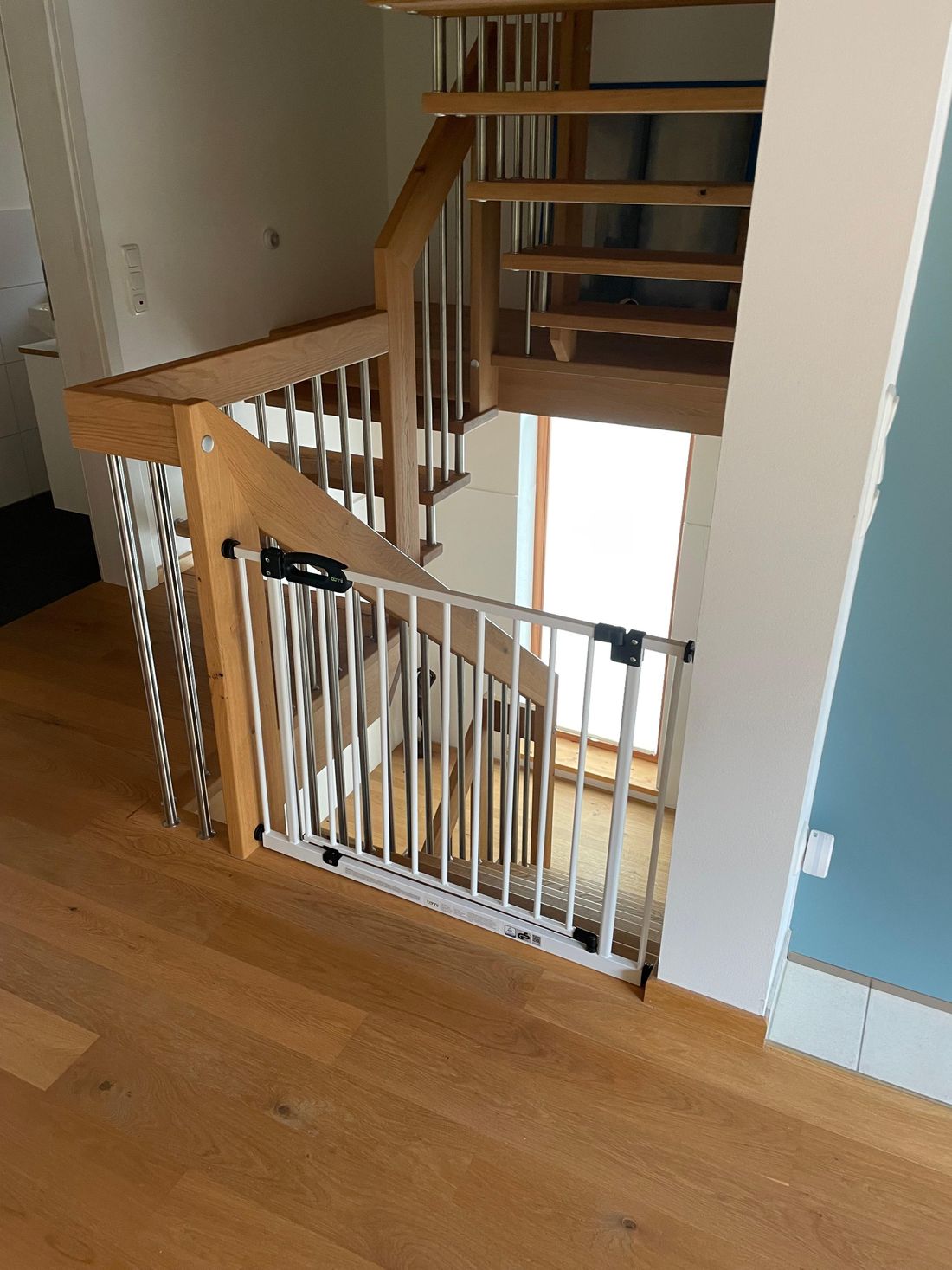 Bei Bedarf zwei Fallschutzgitter verfügbar