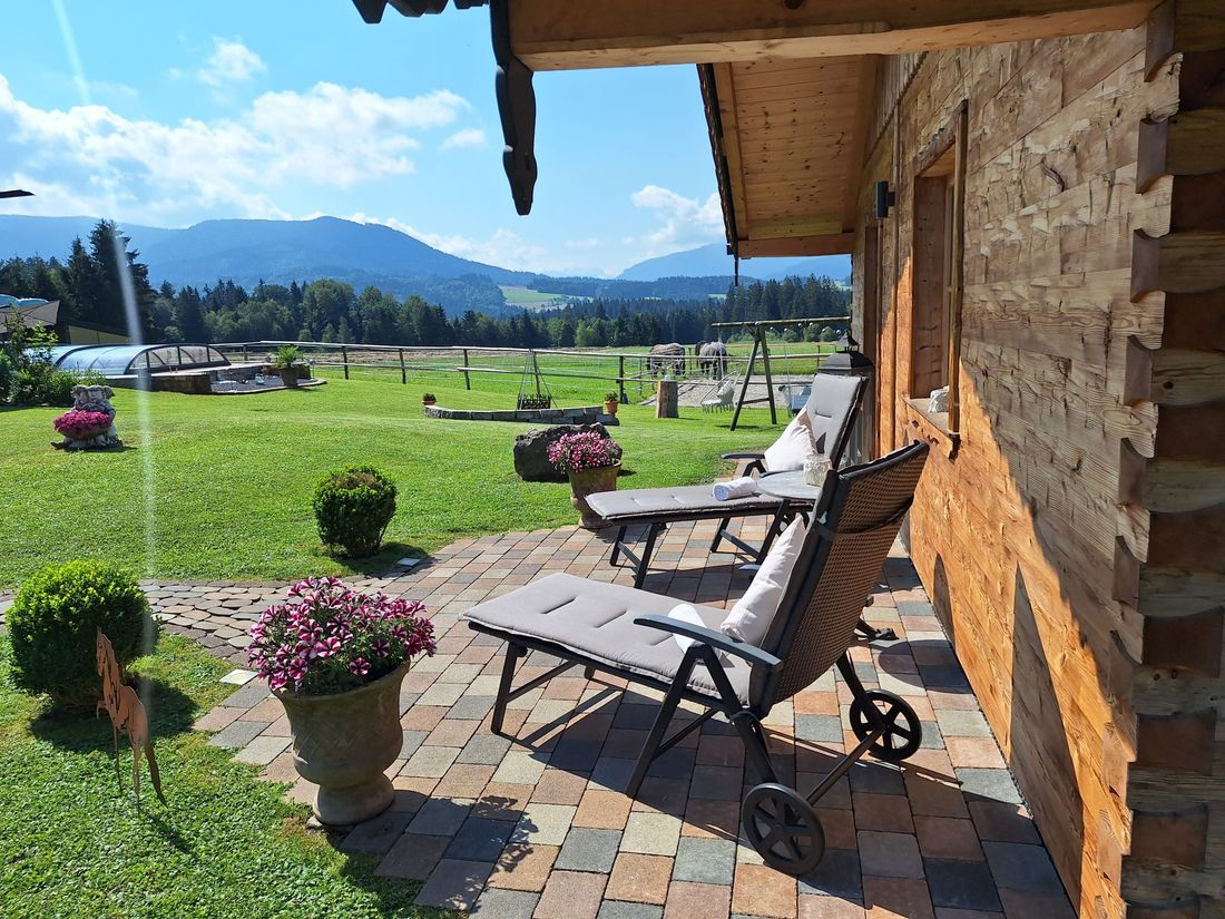 Rollliegen vormittags in der Sonne, nachmittags im Schatten