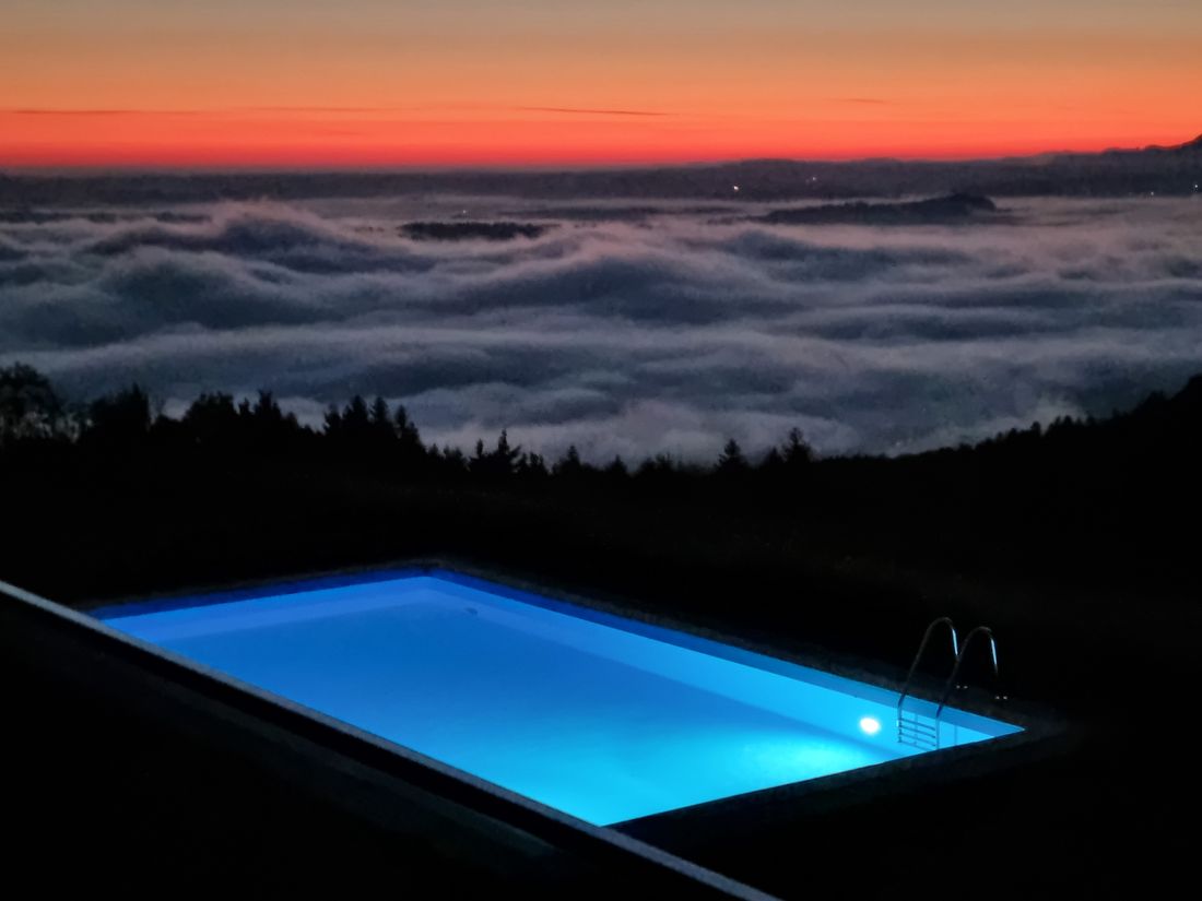 Pool am Abend