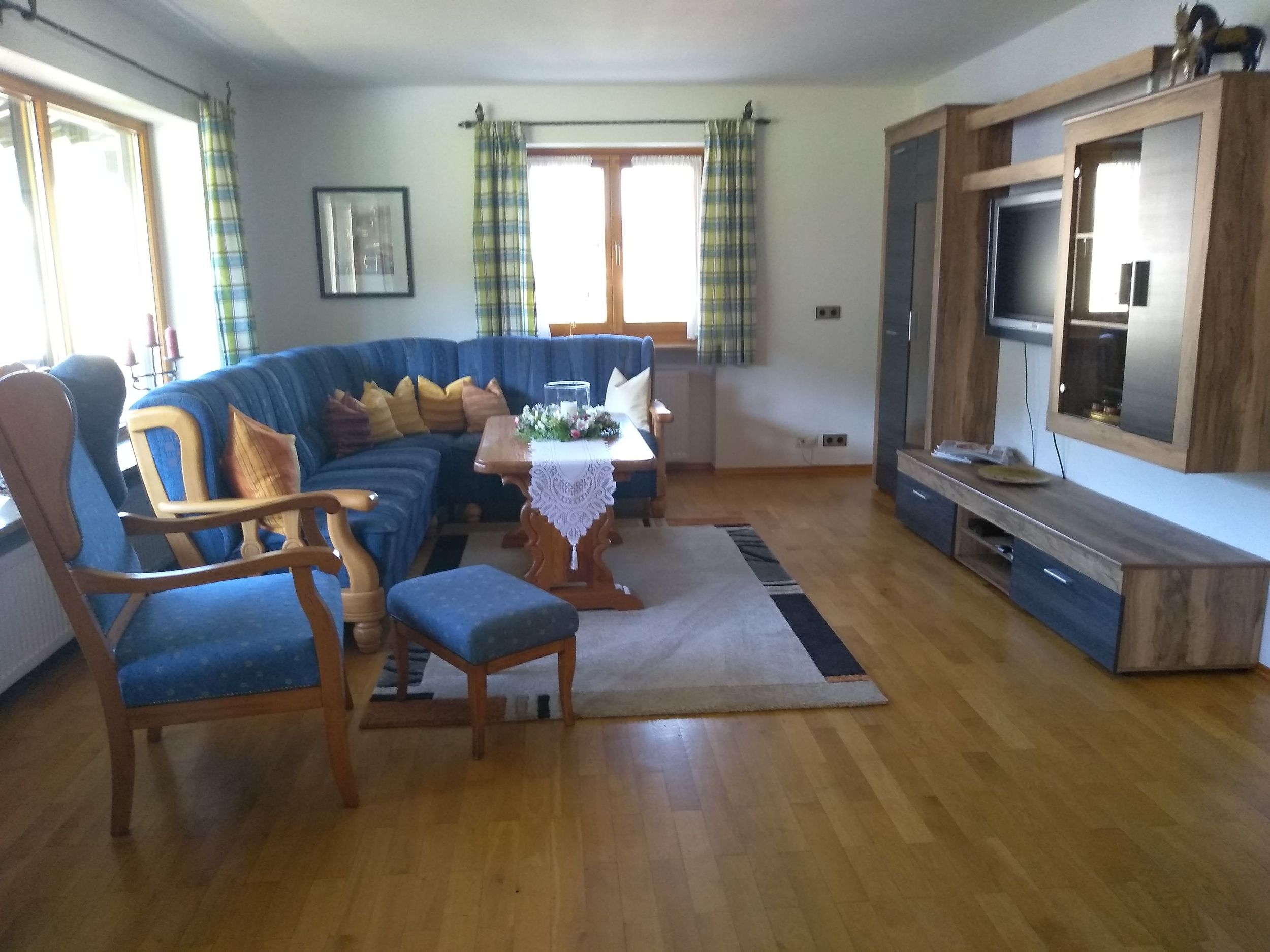 Ihr gemütliches helles Wohnzimmer