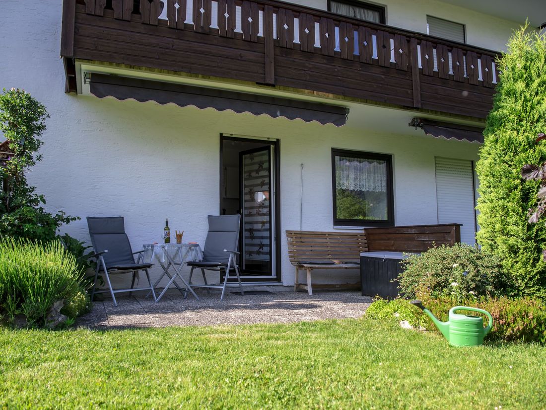 kleiner Tisch Südseite