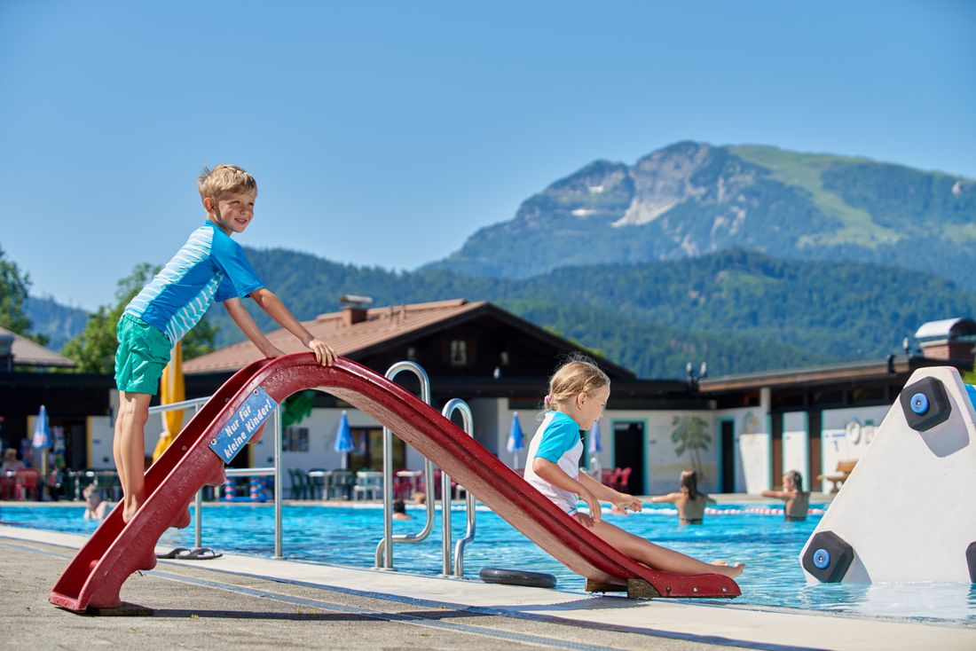 Sommerfreuden: baden im Freibad Reit im Winkl