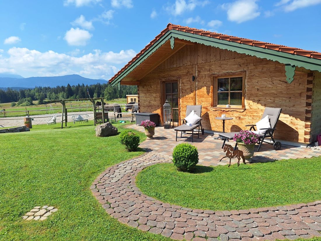 Rollliegen vormittags in der Sonne, nachmittags im Schatten