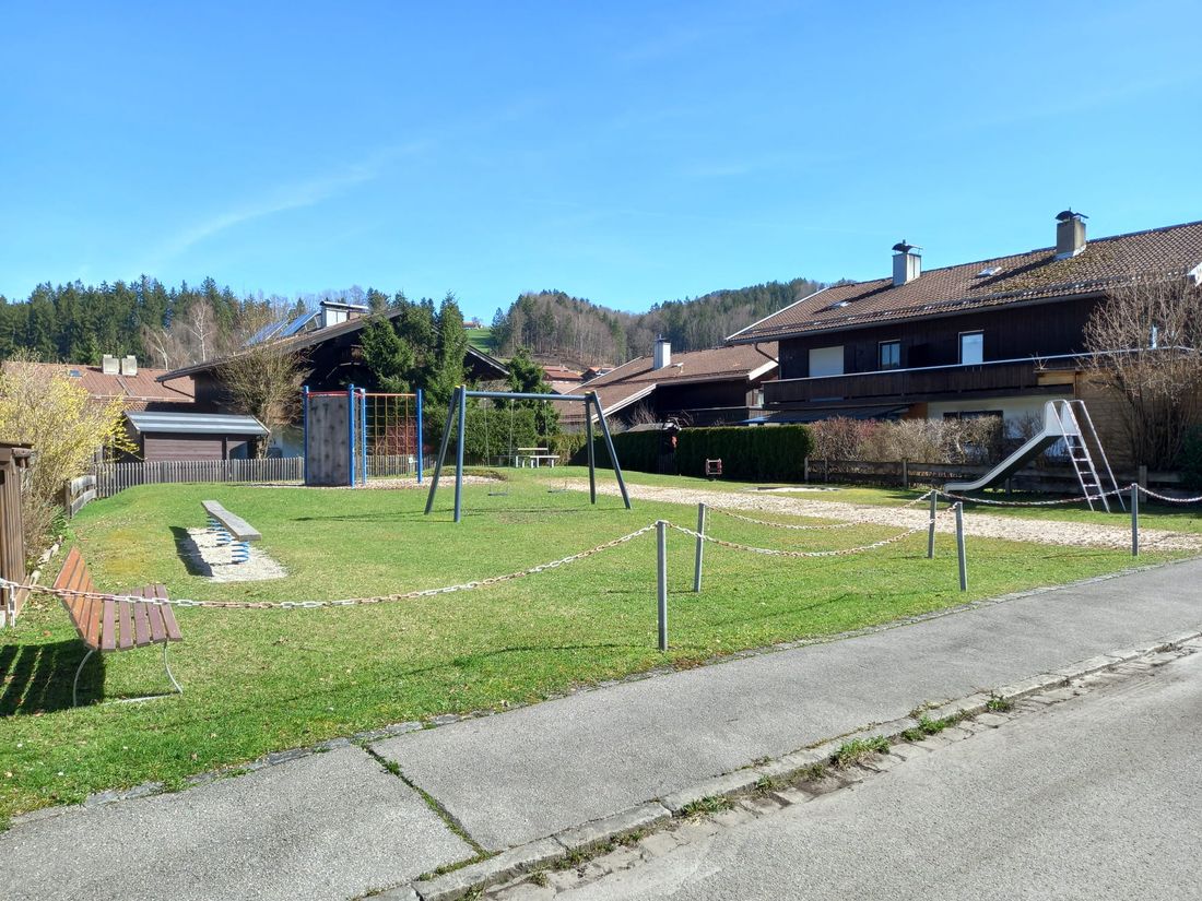Kinderspielplatz gleich neben der Ferienwohnung