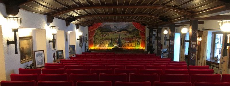 2023-07_bauerntheater-eisenaerzt-theatersaal